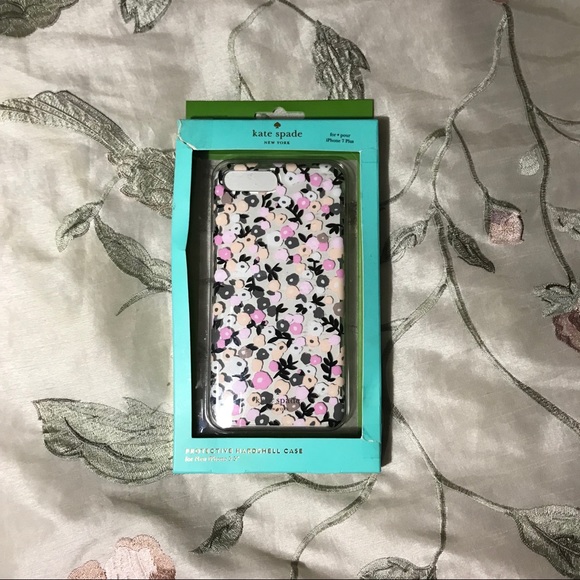 kate spade Accessories - Kate Spade iPhone 7 Plus floral phone case